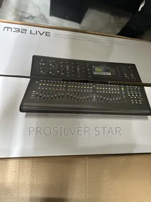 Midas M32 LIVE Digital Mixing Console