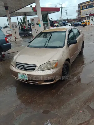 Toyota Corolla 2004 Gold