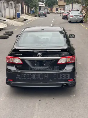 Toyota Corolla 2012 Black