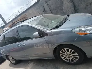 Toyota Sienna 2008 Blue