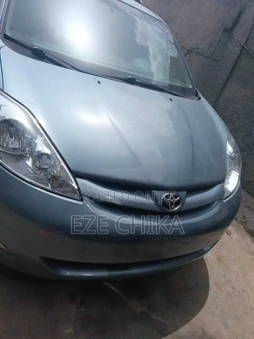 Toyota Sienna 2008 Blue
