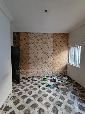 2bdrm Block of Flats in Saki Estate, Osapa london for rent