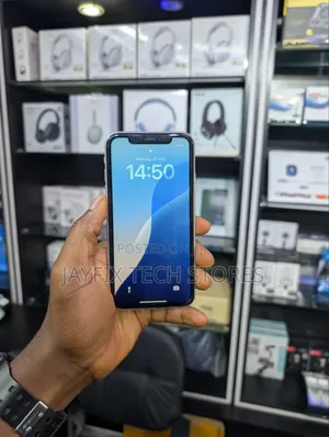 Apple iPhone XR 128 GB White