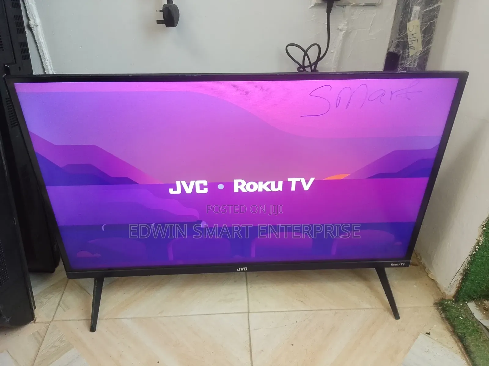 JVC Roku Smart 32 Inches