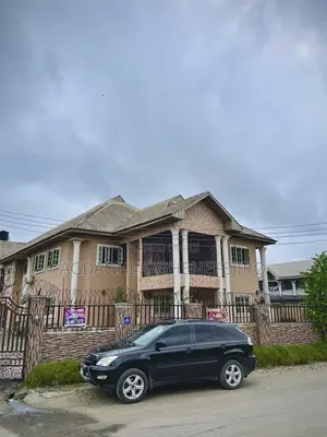 5bdrm Duplex in Ugheli for sale