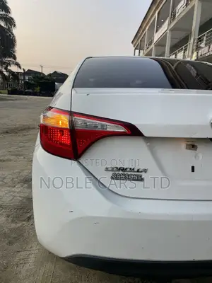 Toyota Corolla 2015 White