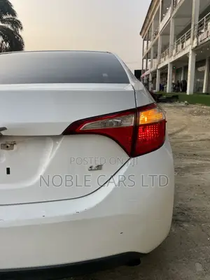 Toyota Corolla 2015 White