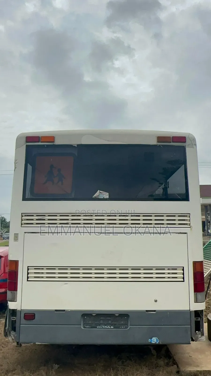 Bus 2017 White
