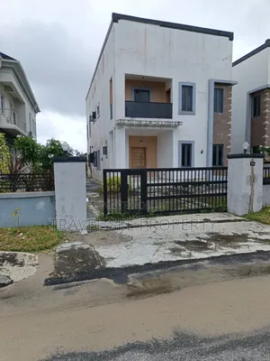 3bdrm Duplex in Amen Estate Along for rent
