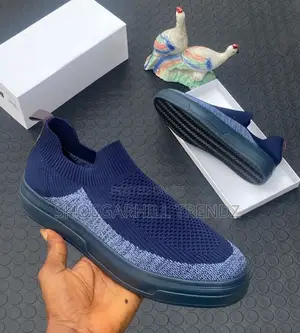 Trendy Sole Tennis Sneakers