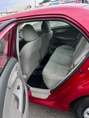 Toyota Corolla LE 4dr Sedan (1.8L 4cyl 4A) 2010 Red
