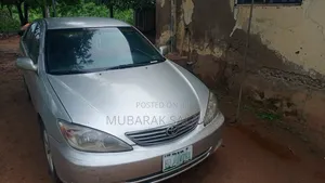 Toyota Camry 2005 Silver