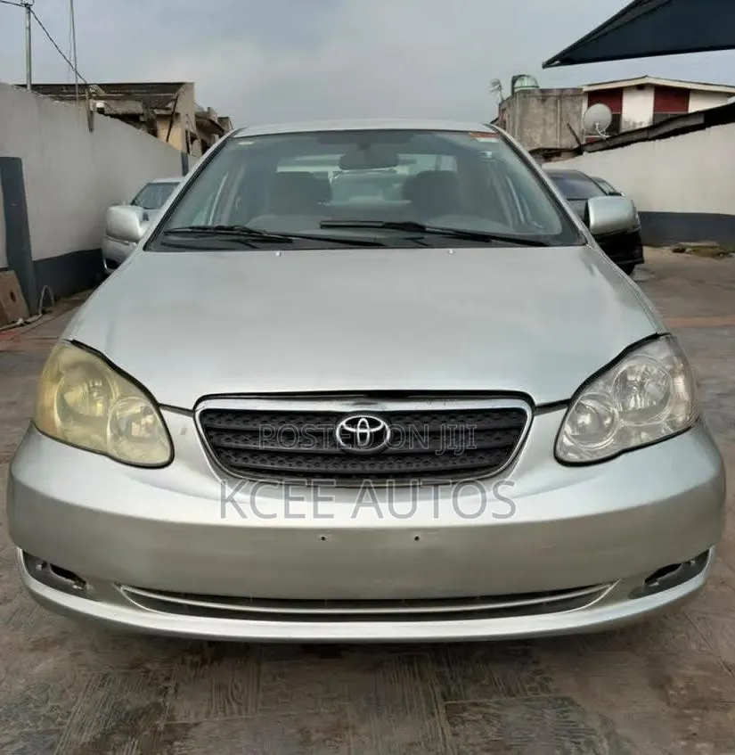 Toyota Corolla 2004 Silver