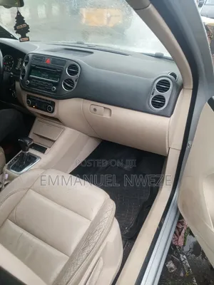 Volkswagen Tiguan S 2011 Silver