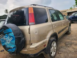 Honda CR-V 2000 Gold