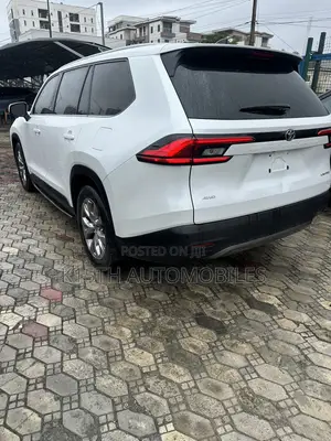 Toyota Highlander Limited AWD 2024 White