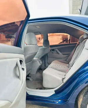 Toyota Camry LE 4dr Sedan (2.4L 4cyl 5A) 2009 Blue