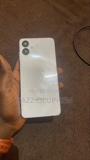Samsung Galaxy A06 64 GB Gray