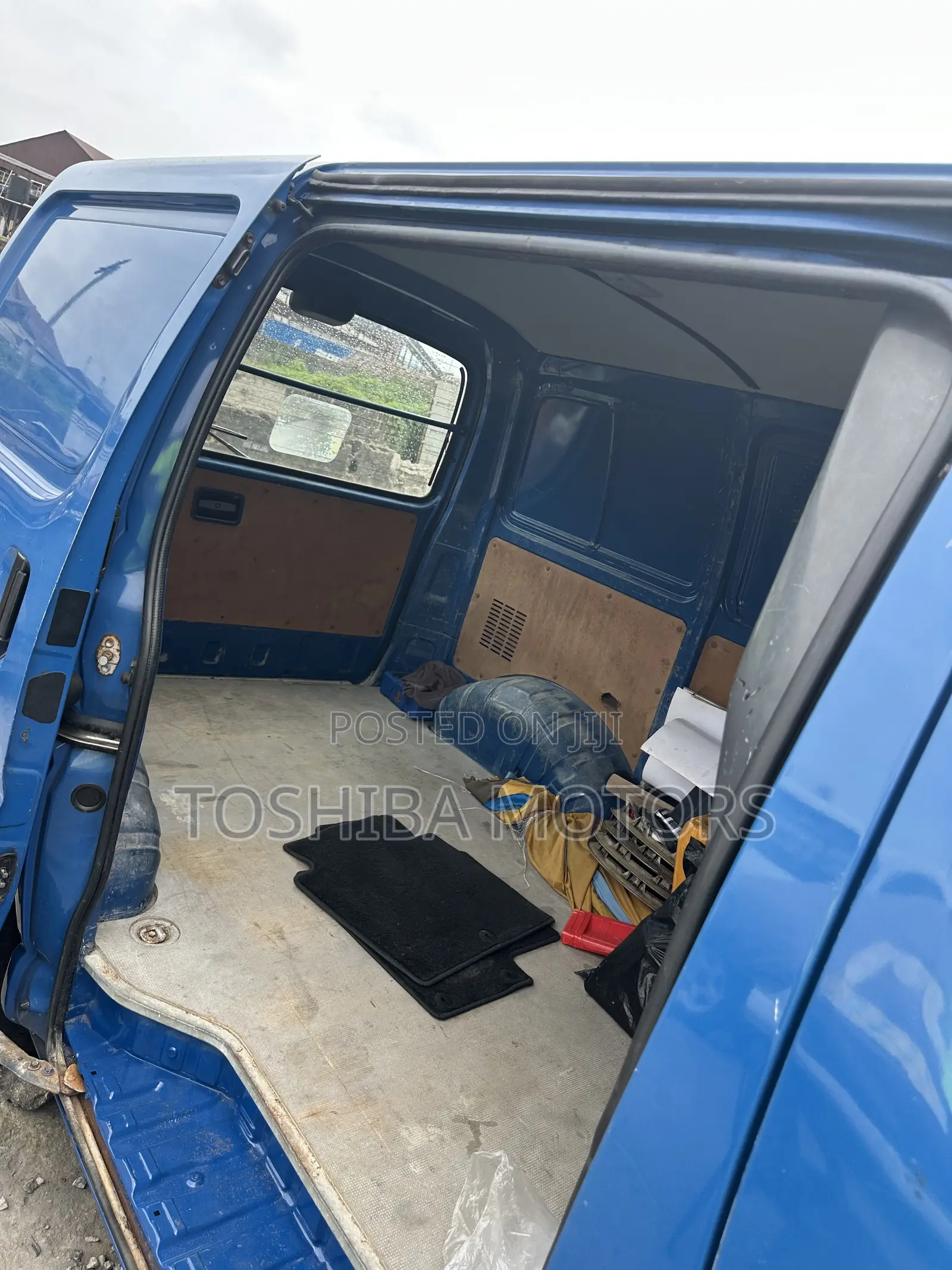 Toyota HiAce 2007 Blue