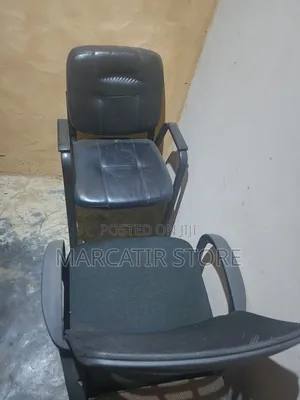 Office Furniture Chairs and Table Executive.