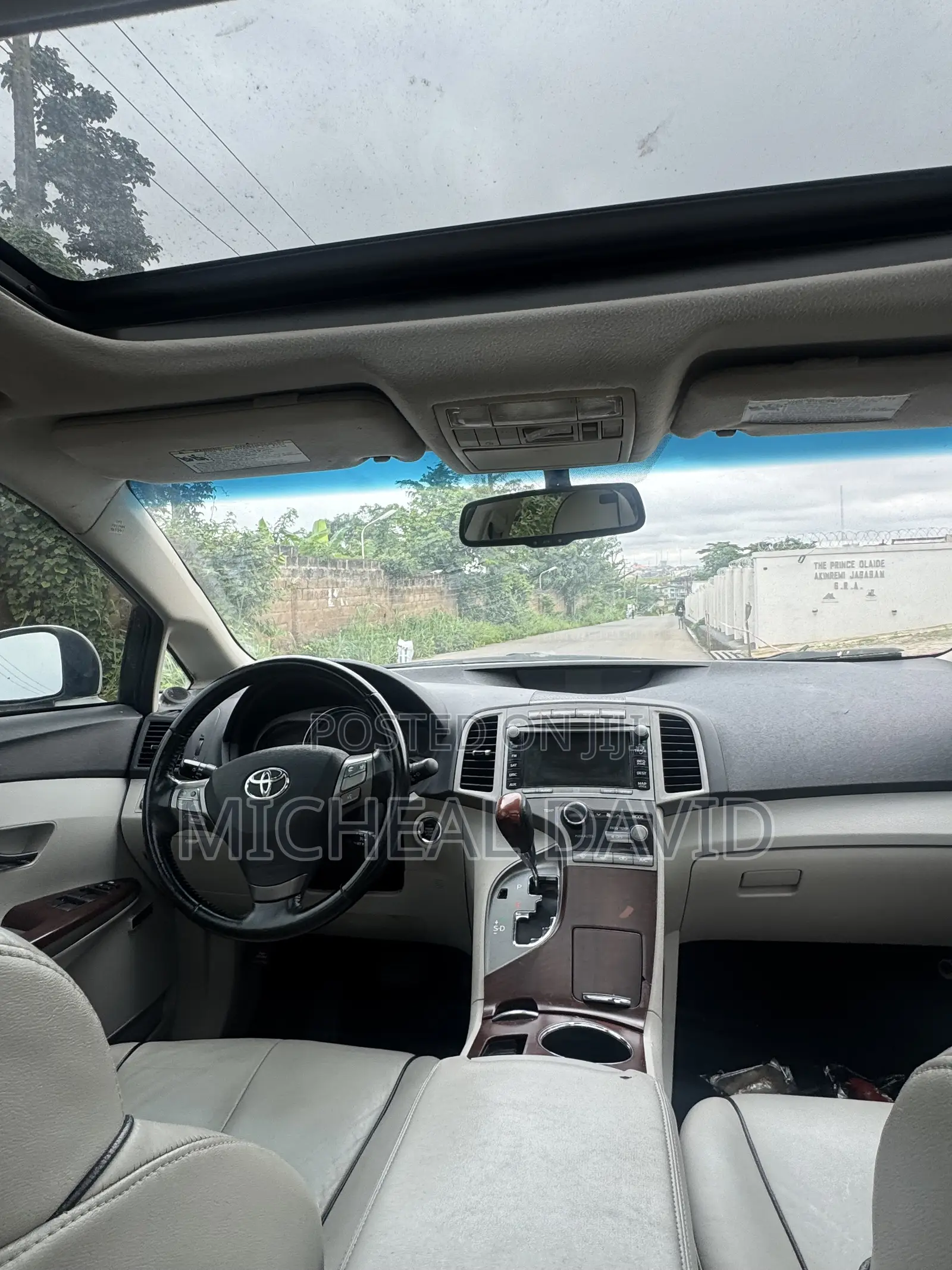 Toyota Venza XLE 2010 White