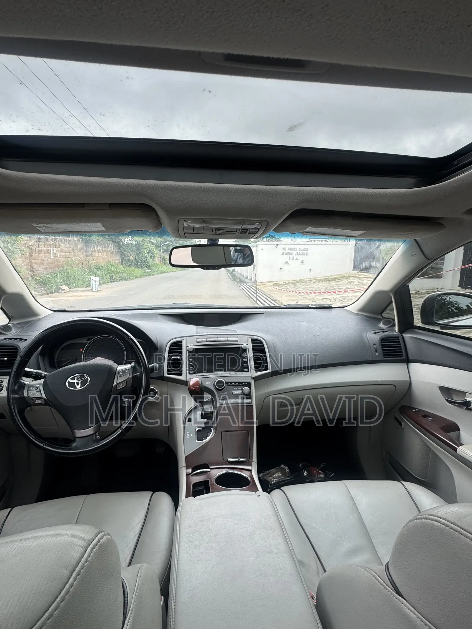 Toyota Venza XLE 2010 White