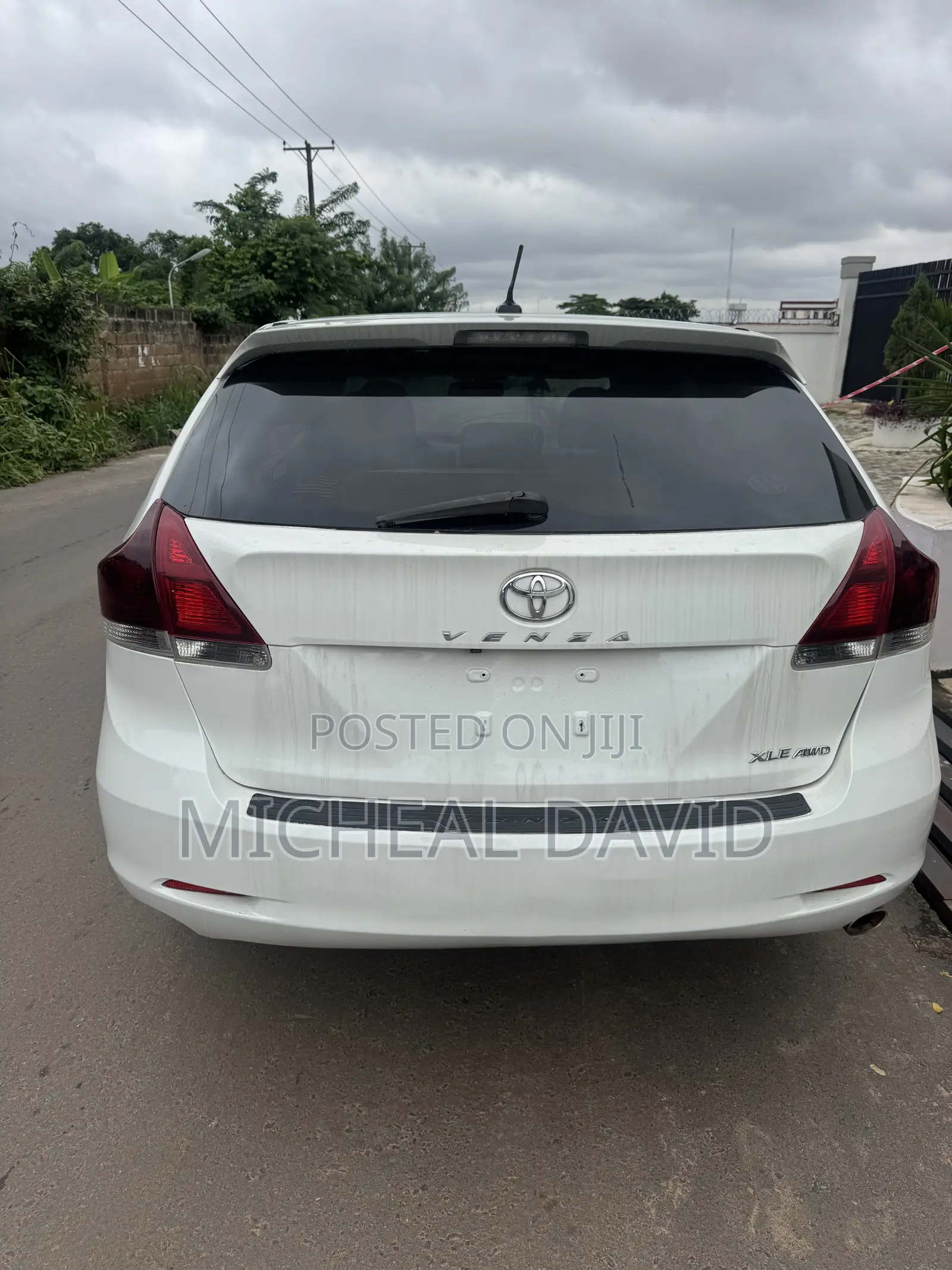 Toyota Venza XLE 2010 White