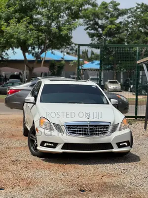 Mercedes-Benz E350 Base 4Matic Sedan AWD (3.5L 6cyl 7A) 2010 White