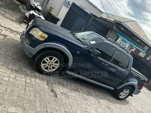 Ford Sport Trac 2007 Blue