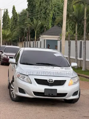 Toyota Corolla 2010 Silver