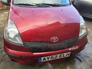 Nissan Vanette 2001 Red