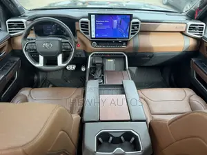 Toyota Tundra 1794 Edition CrewMax 5.5' Bed 2024 Black