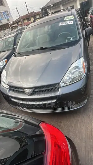 Toyota Sienna CE 2005 Gray