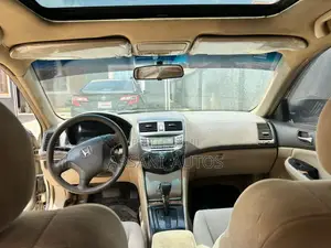 Honda Accord Coupe Automatic 2005 Gold
