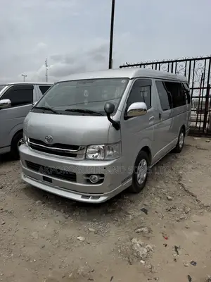 Toyota HiAce 2013 Silver