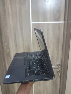 Laptop Dell Latitude 5400 8GB Intel Core i7 SSD 256GB