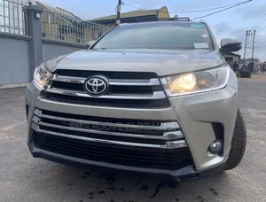 Toyota Highlander 2016 Gold