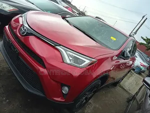 Toyota RAV4 2017 Red