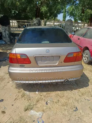 Honda Civic 2000 Gold