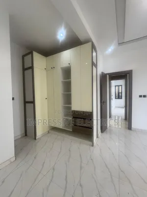 Available 1 Bed 2 Bed and 3 Bedroom