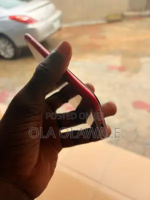 Apple iPhone XR 64 GB Red
