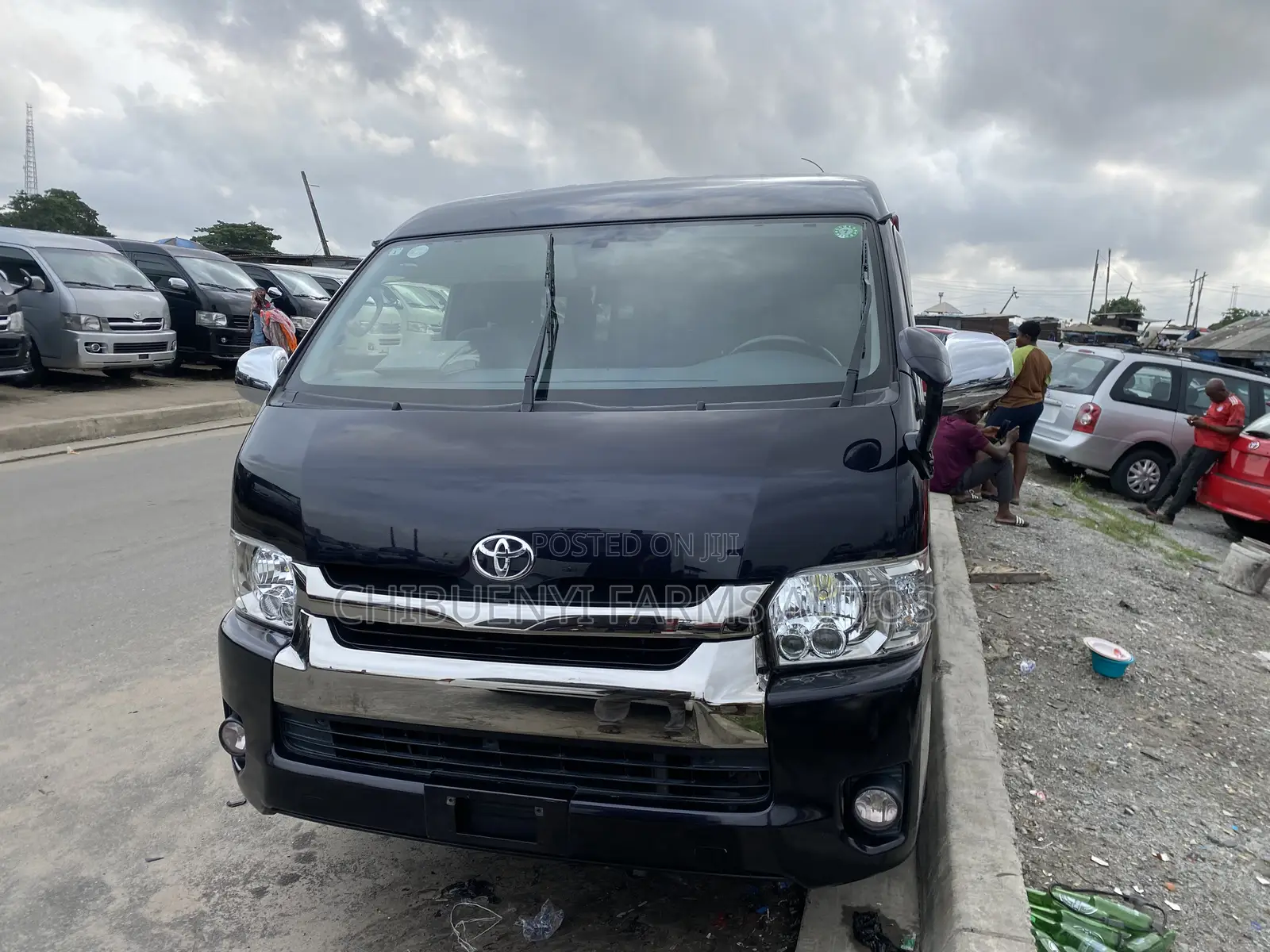 Toyota HiAce 2015 Black