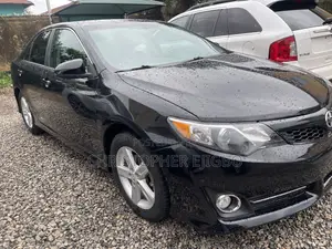 Toyota Camry SE 4dr Sedan (2.5L 4cyl 6A) 2013 Black