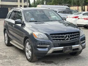Mercedes-Benz M Class ML350 4MATIC 4dr SUV AWD (3.5L 6cyl 7A) 2014 Gray