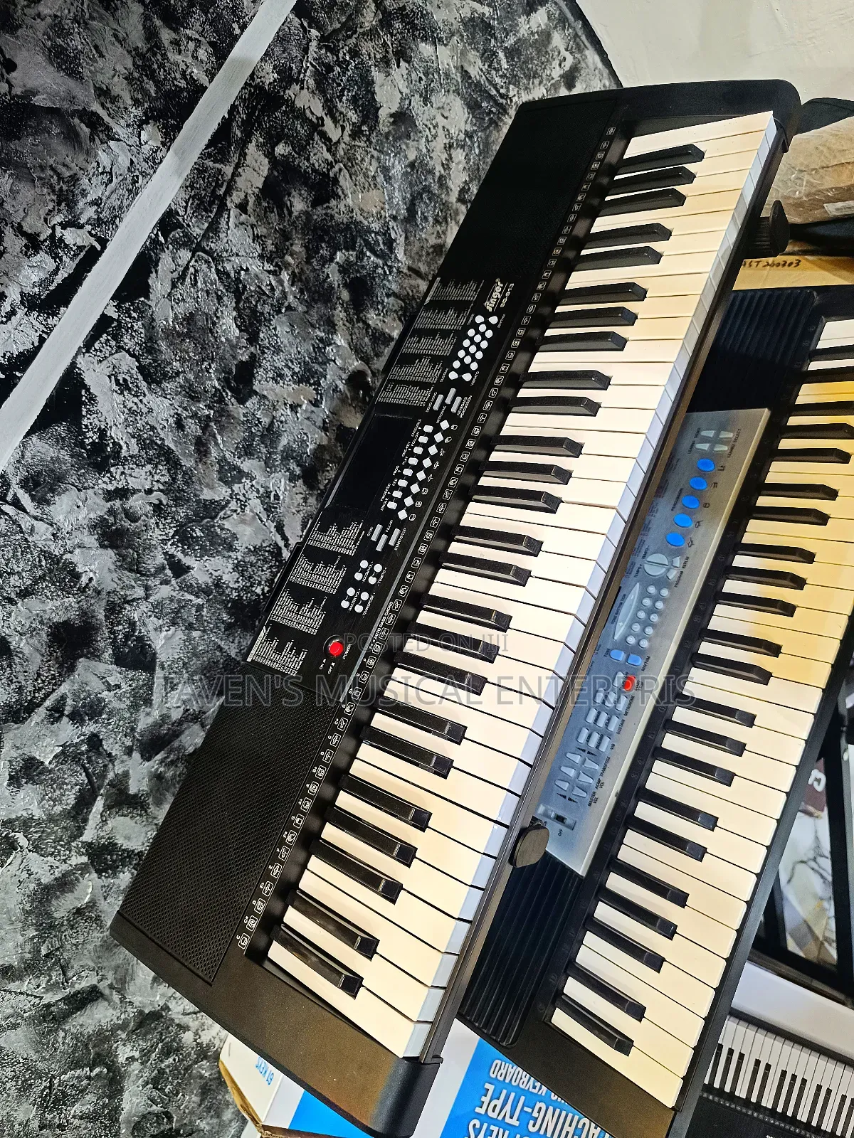 Singer Sg-913 Electronic Keyboard