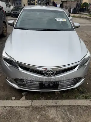 Toyota Avalon XLE 4dr Sedan (3.5L 6cyl 6A) 2014 Silver