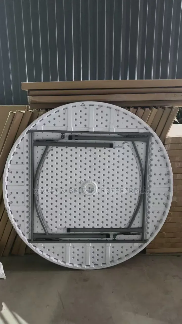 Foldable Round Event Table