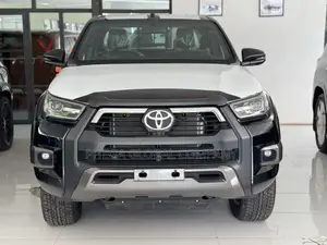 New Toyota Hilux 2025 Black
