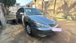 Toyota Camry 2004 Gray