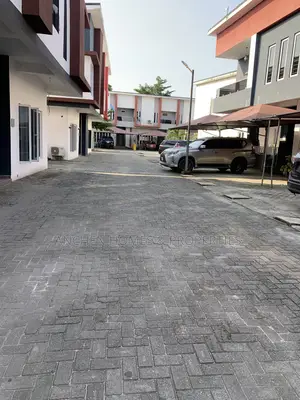 5bdrm Duplex in Zero Flooded And, Lekki for sale
